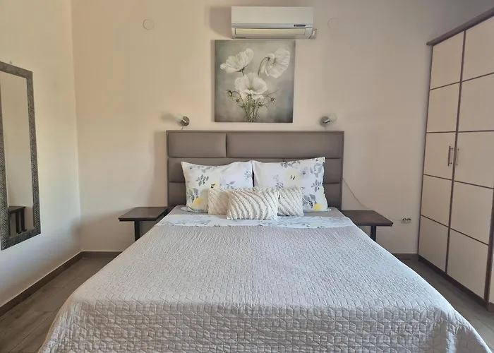 Apartments & Rooms Ivana